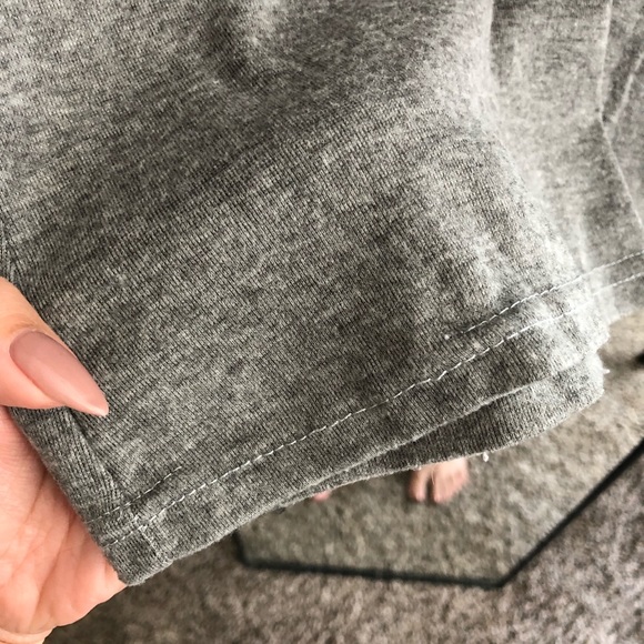 BUTTON FRONT LONG SLEEVE POCKET TEE IN GREY - Picture 6 of 7